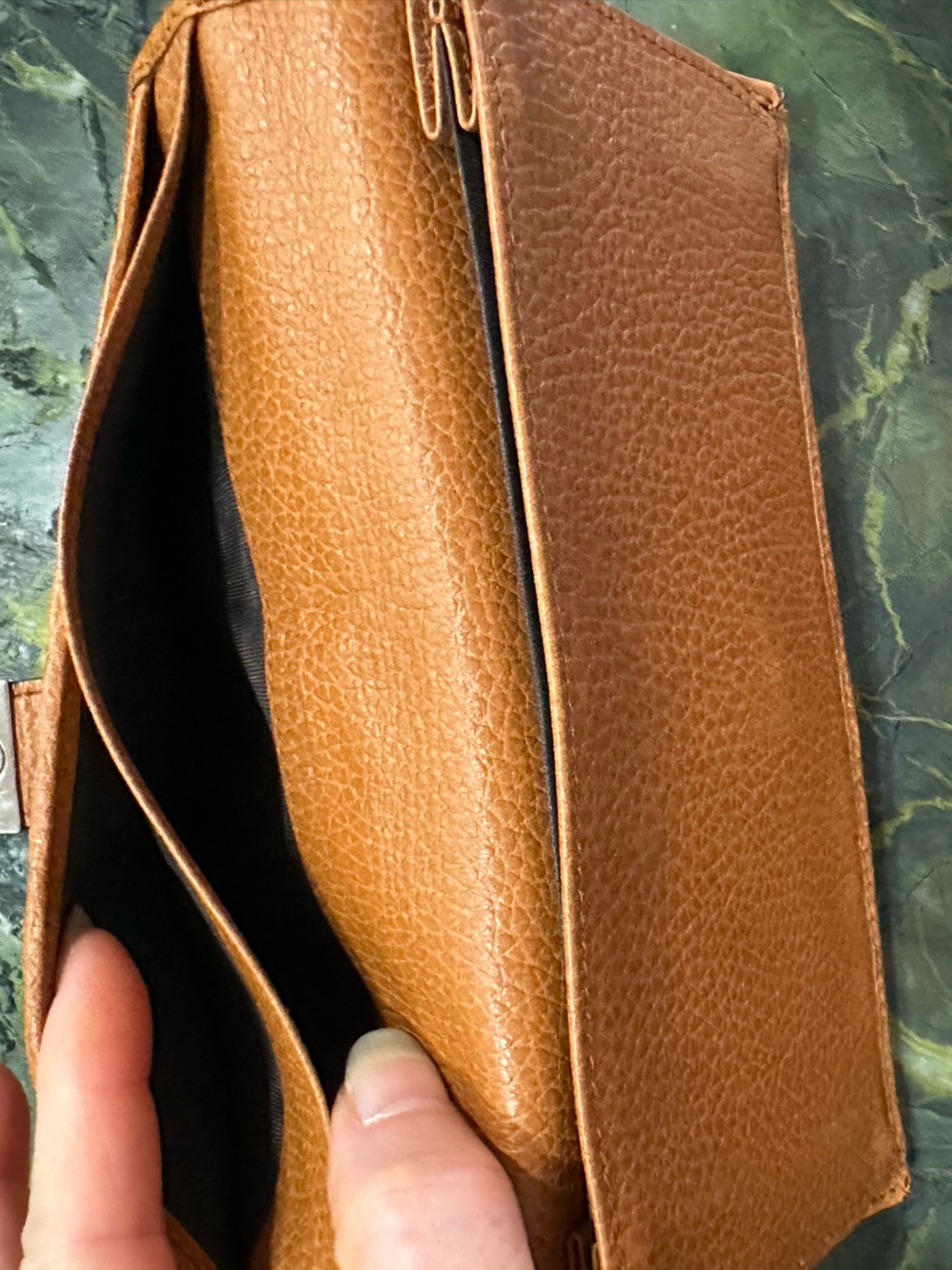 Gucci Signoria Continental Pebbled Leather Wallet Tan Silver-tone Logo Plaque - Picture 5 of 16